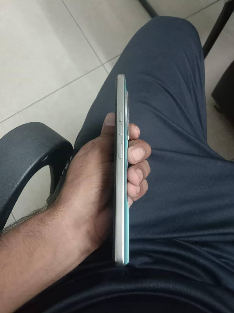 Tecno CAMON 30 7