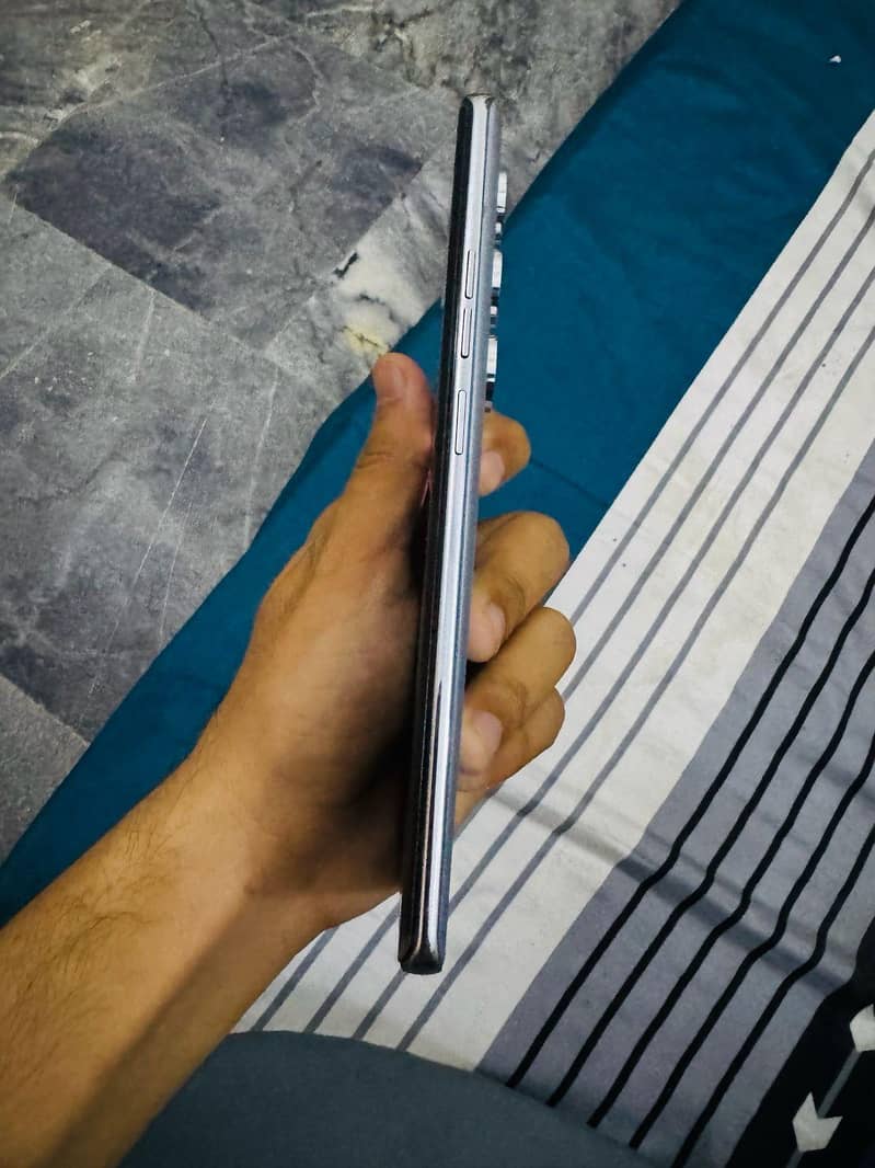 Tecno CAMON 40 Pro 1