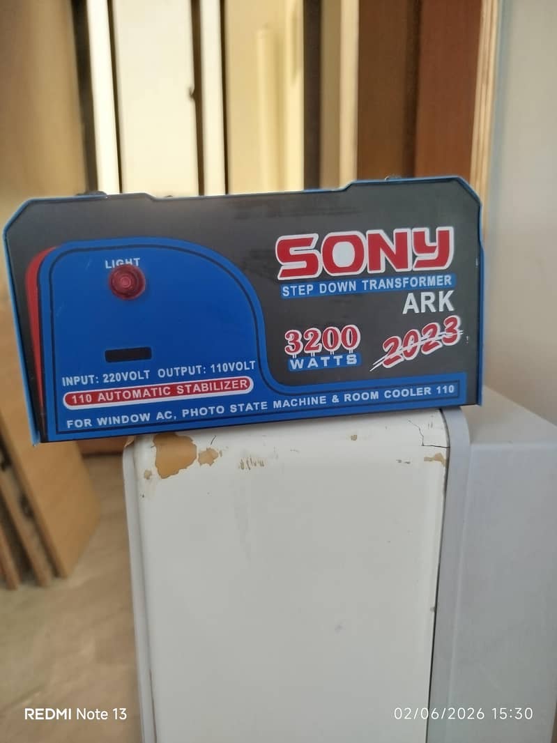 window AC 1