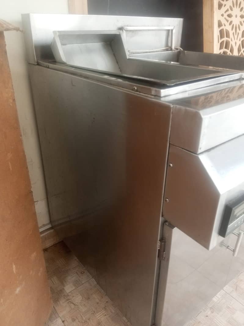 Automatic fryer 3