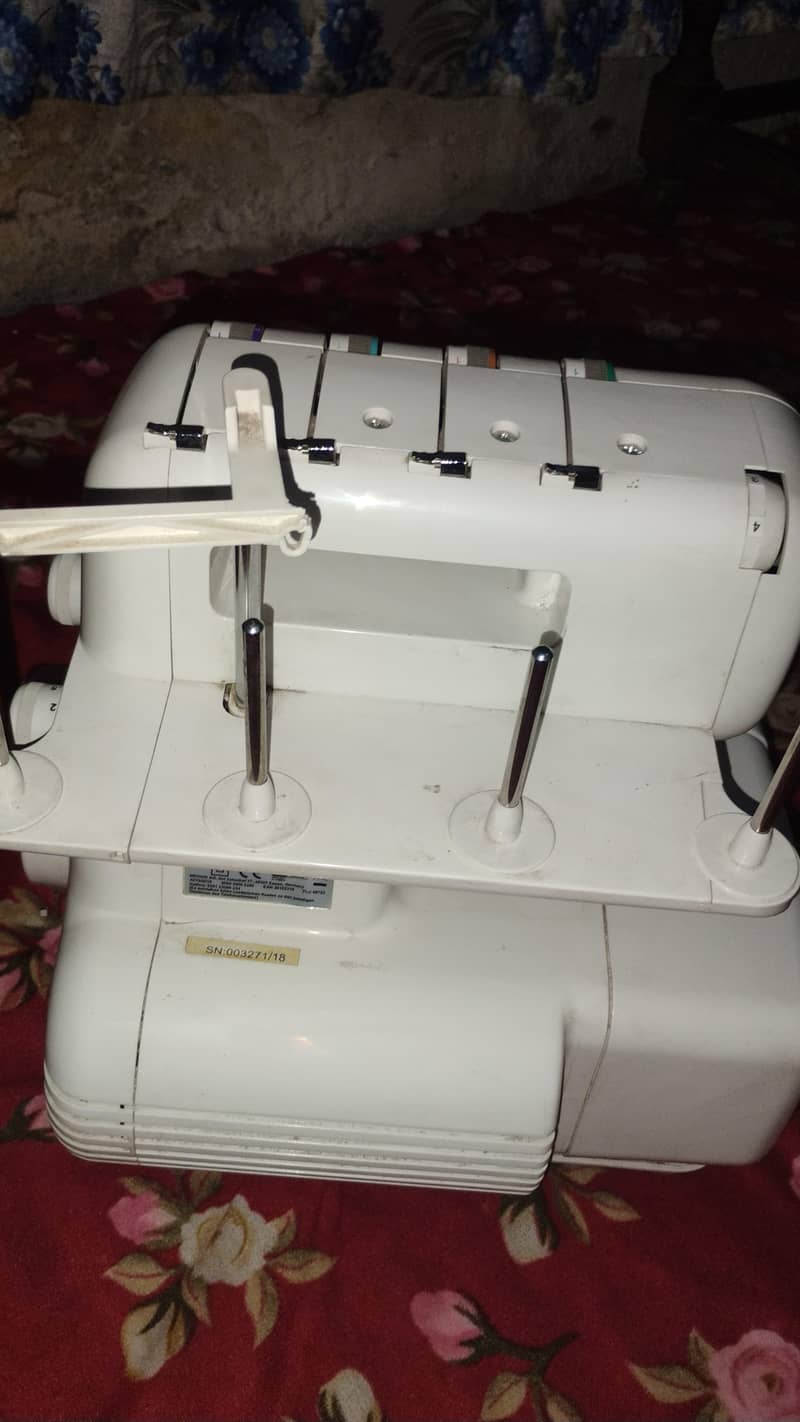 Overlok machine 4