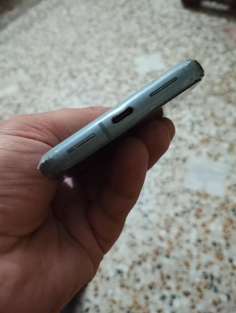 Google Pixel 8 3