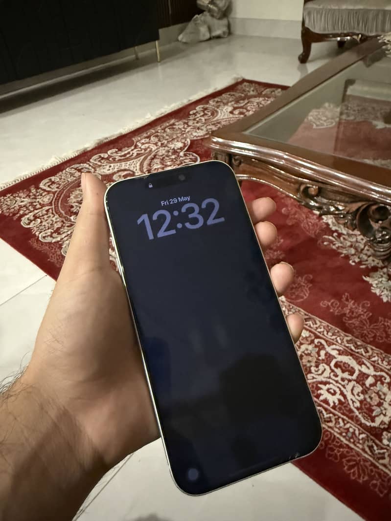 Iphone 17 pro max 1