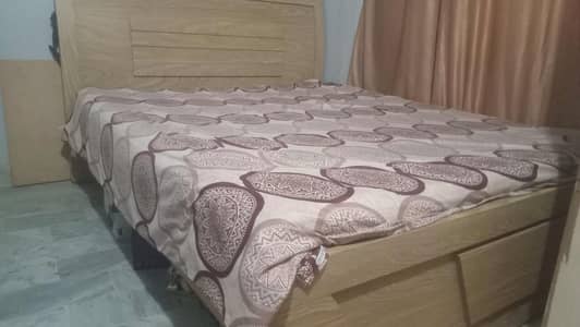 5x6 Queen Size Bed With Molty Foam Matters