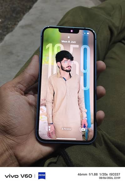 Apple iPhone 13