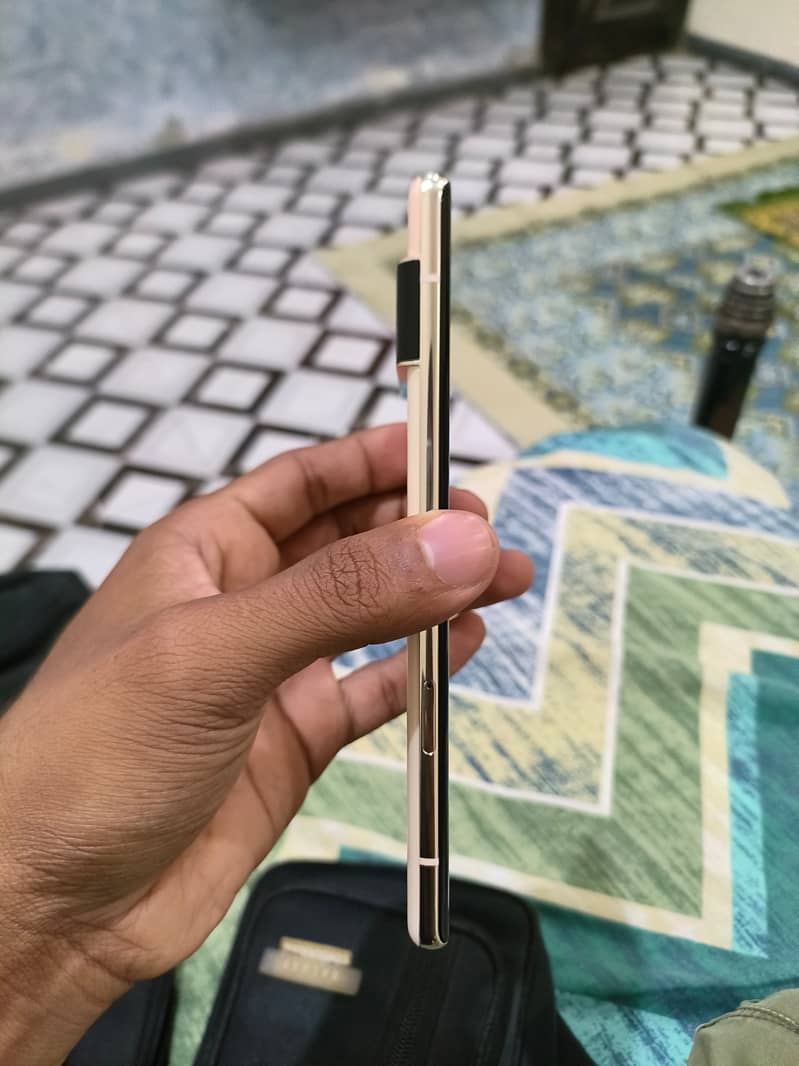 Google Pixel 6 Pro 2
