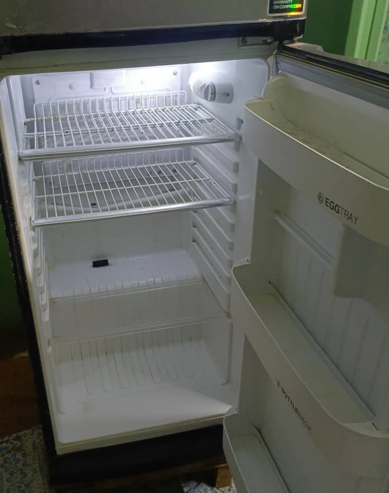 refrigerator 0