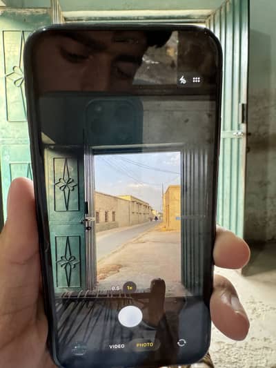 Apple iPhone 11