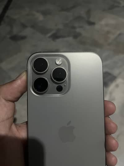 Apple iPhone 16 Pro Max