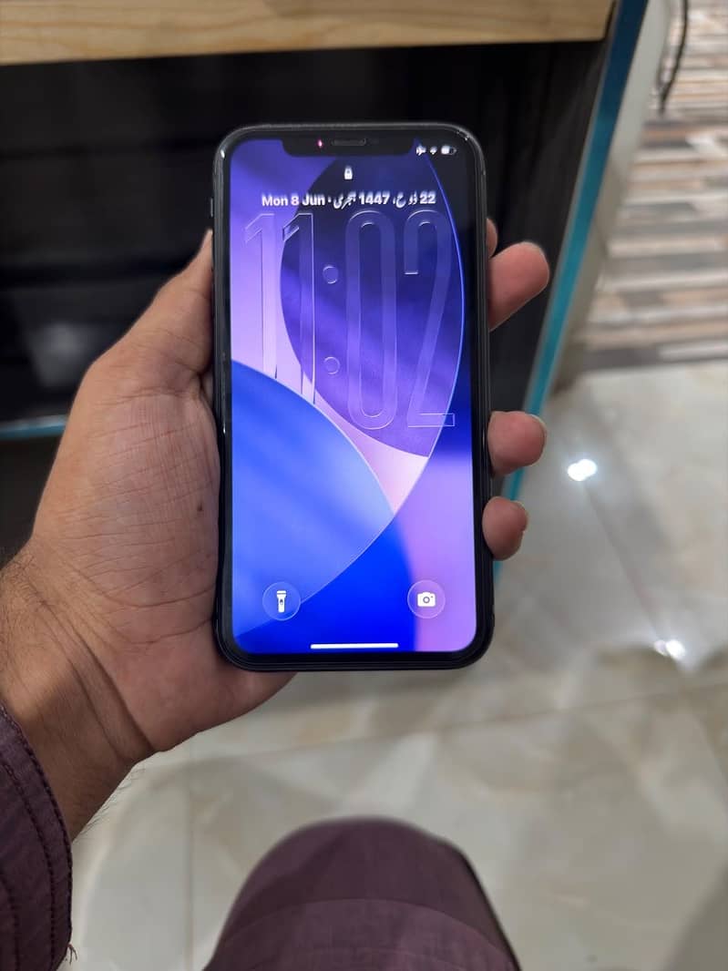 Apple iPhone 11 3