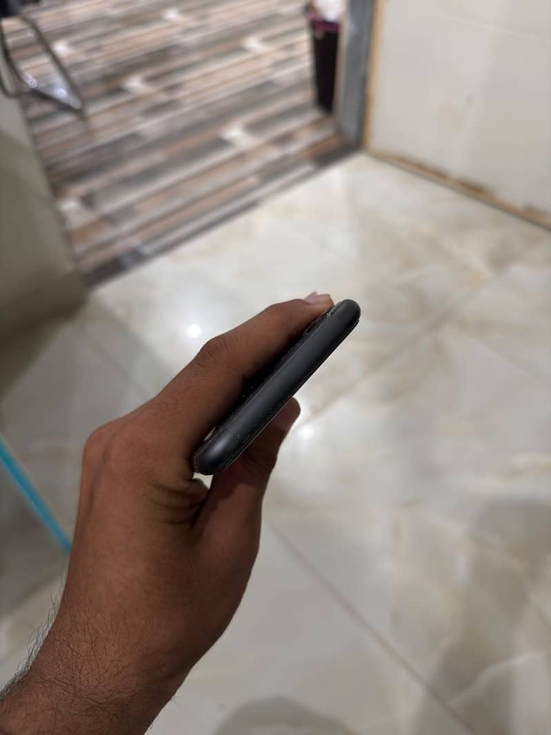 Apple iPhone 11 6