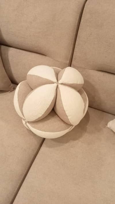 sofa cushion