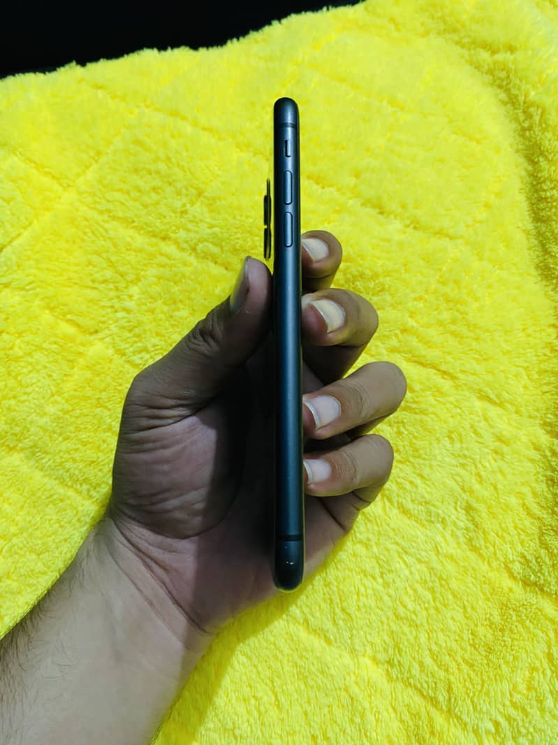 Apple iPhone 11 2