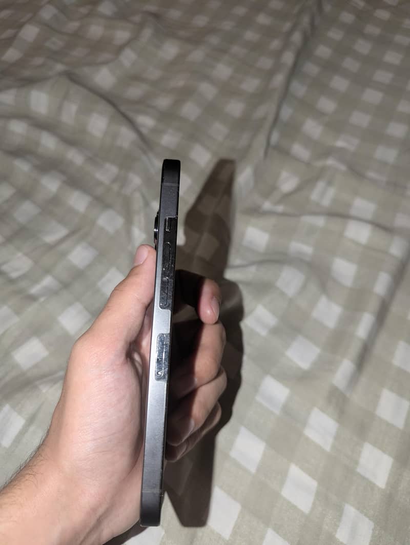 Apple iPhone 13 Pro 3