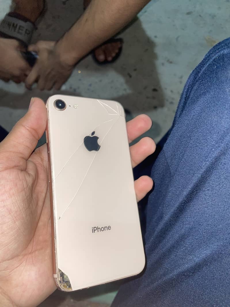 Apple iPhone 8 1