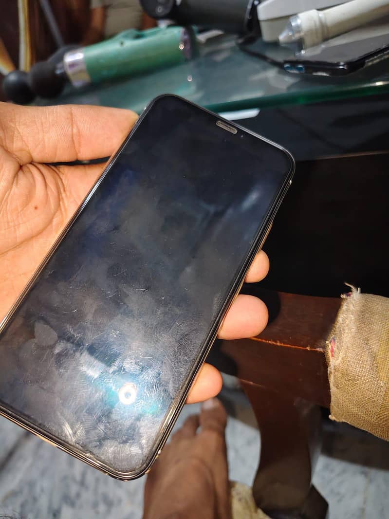 Apple iPhone X 1