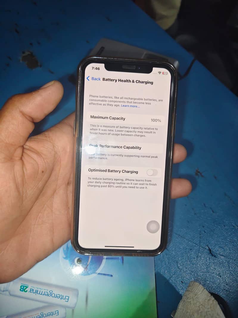 Apple iPhone X 3