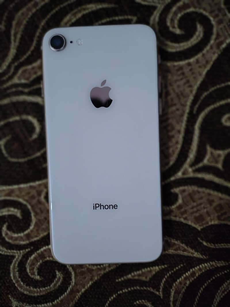 Apple iPhone 8 4
