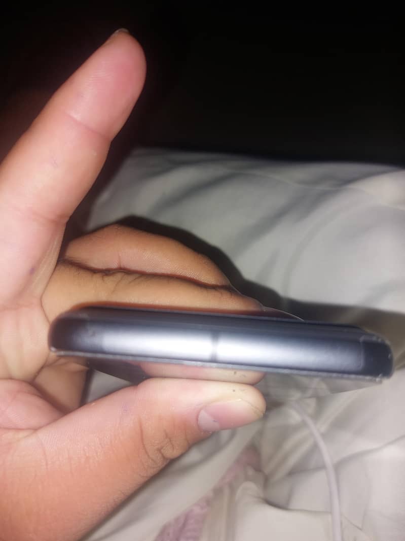 Google Pixel 8 4