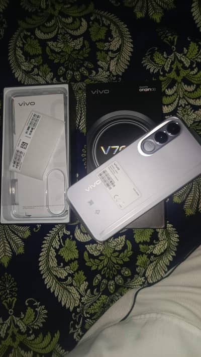 Vivo V70 FE 5G