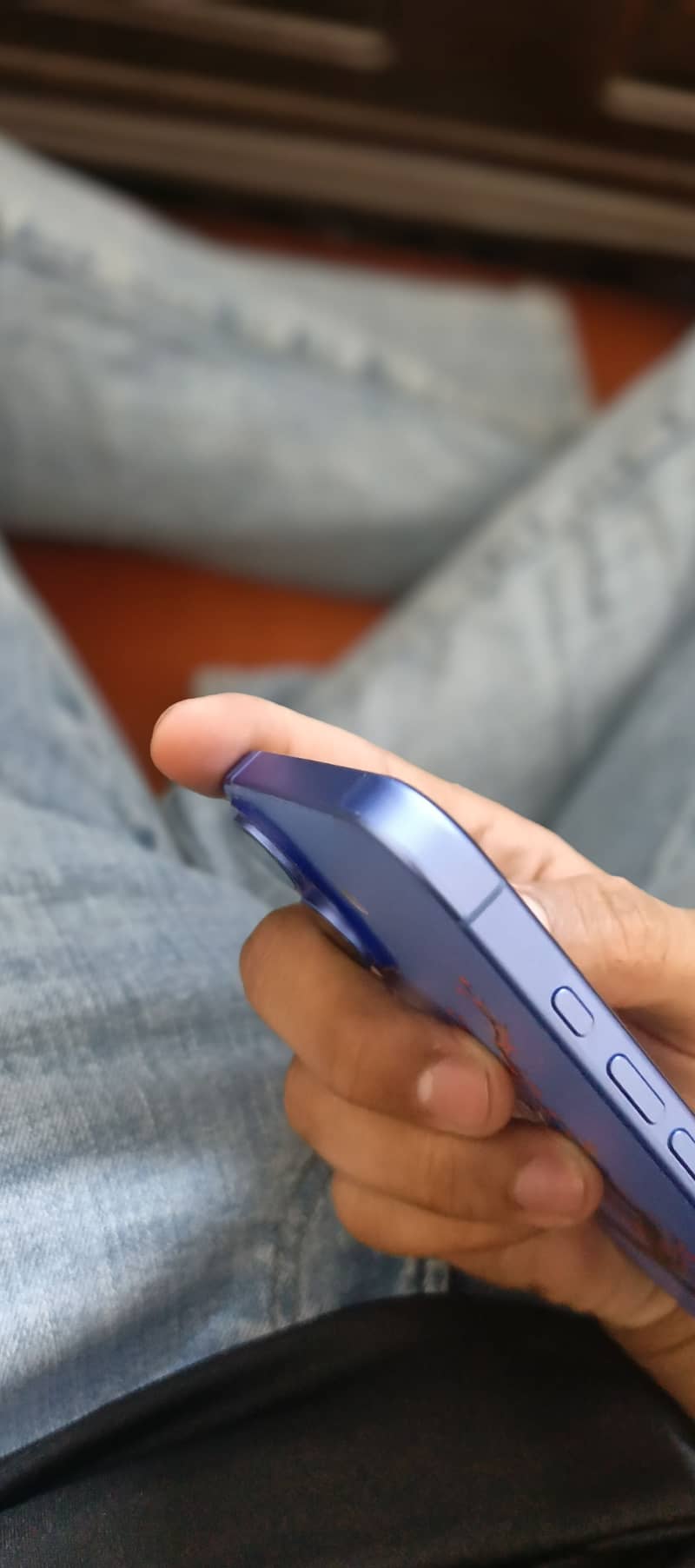 Apple iPhone 16 3