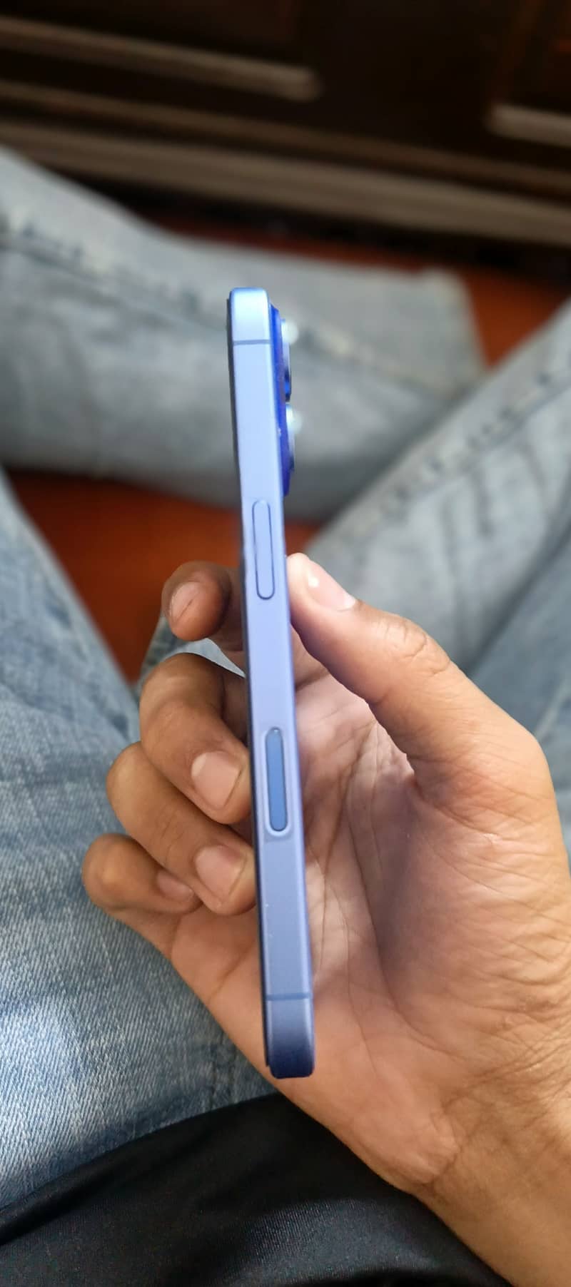 Apple iPhone 16 8