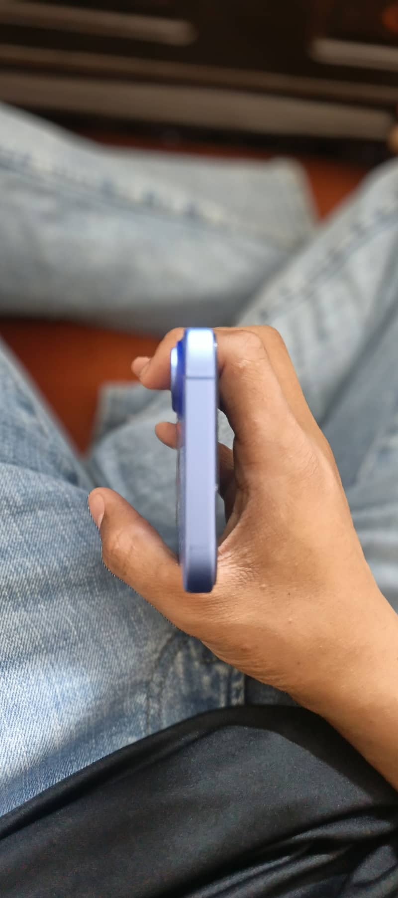 Apple iPhone 16 9