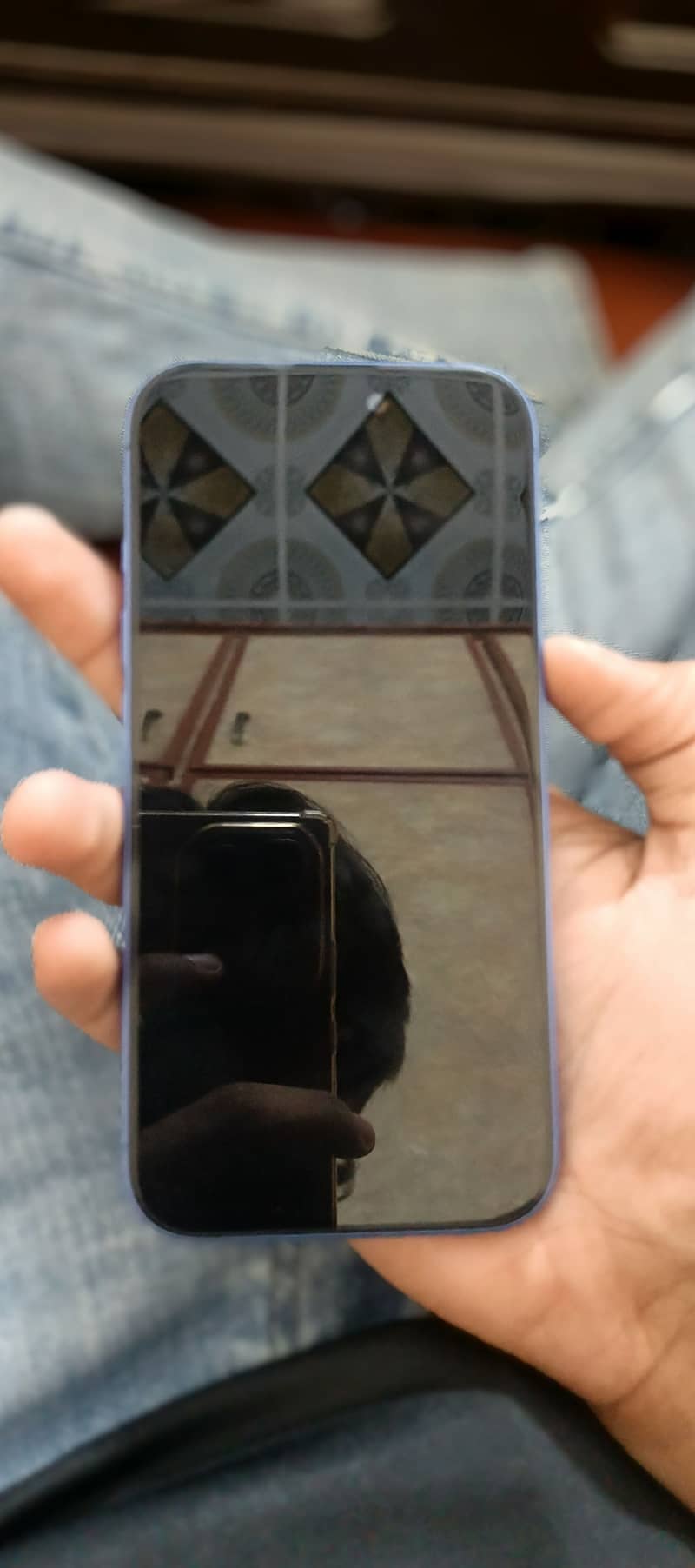 Apple iPhone 16 10