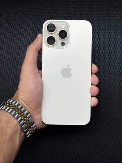Apple iPhone 16 Pro Max