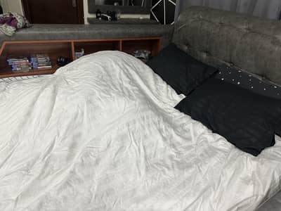 Smart bed with jbl working speakers and lights