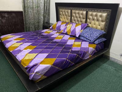Bed Set with 2 Side Tables