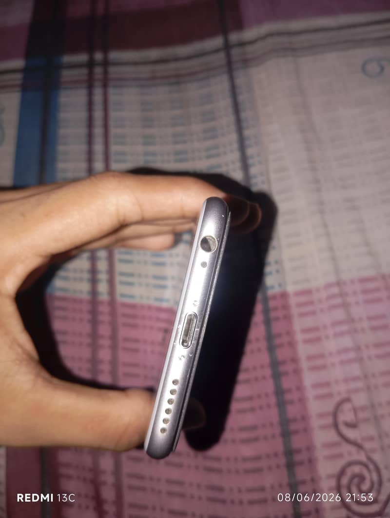 Apple iPhone 6 0