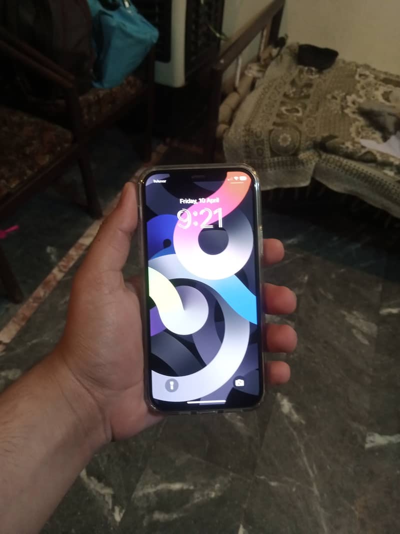Apple iPhone 12 1