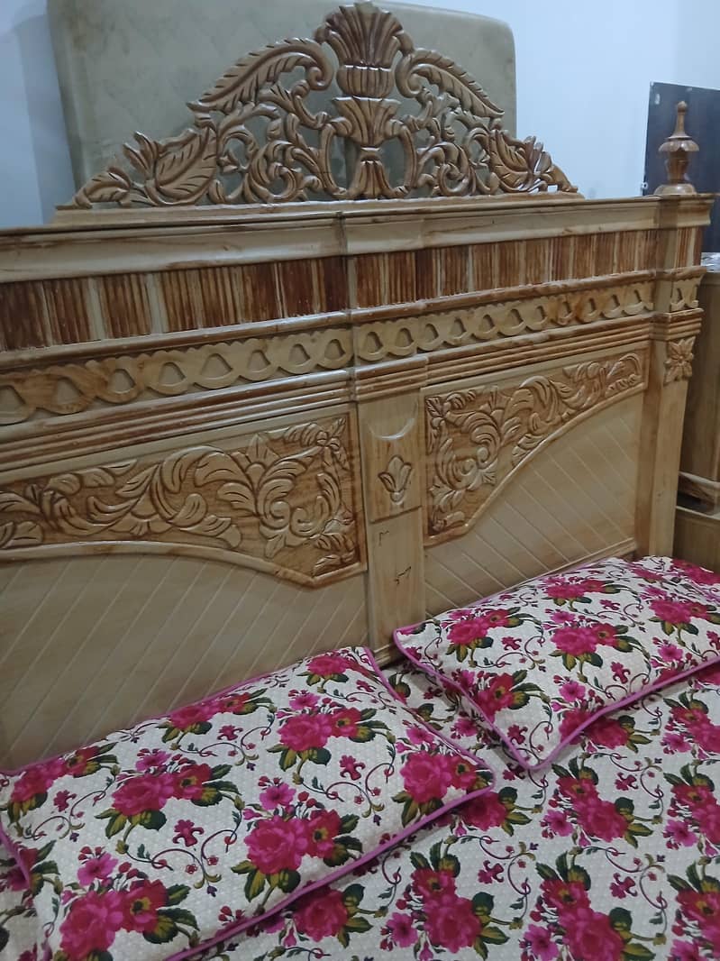 Bed and Dressing side table without metres 1