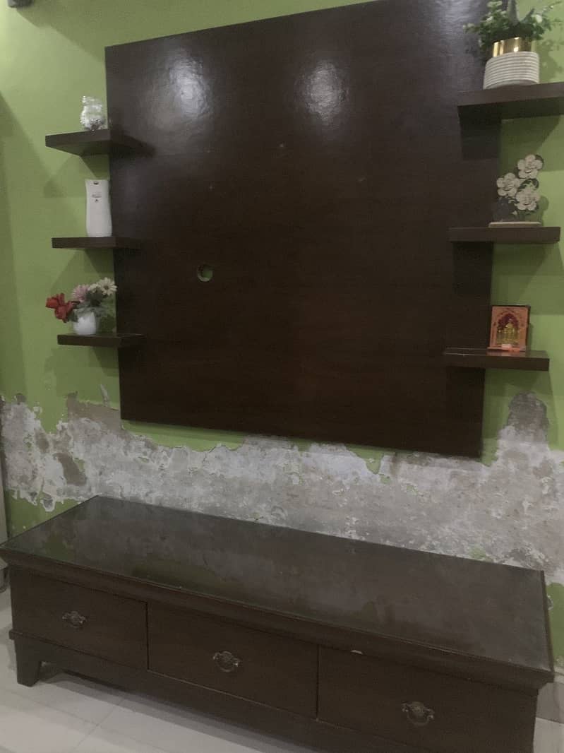 Tv table 0