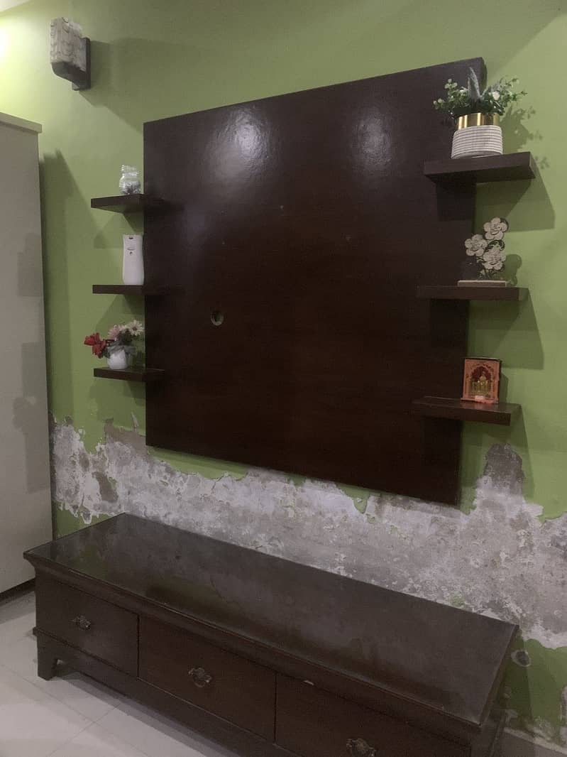 Tv table 4