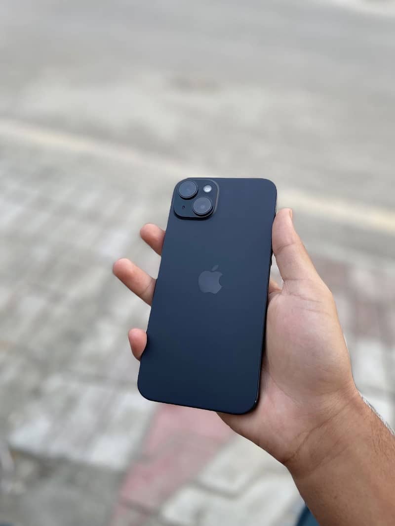 Apple iPhone 15 plus 4