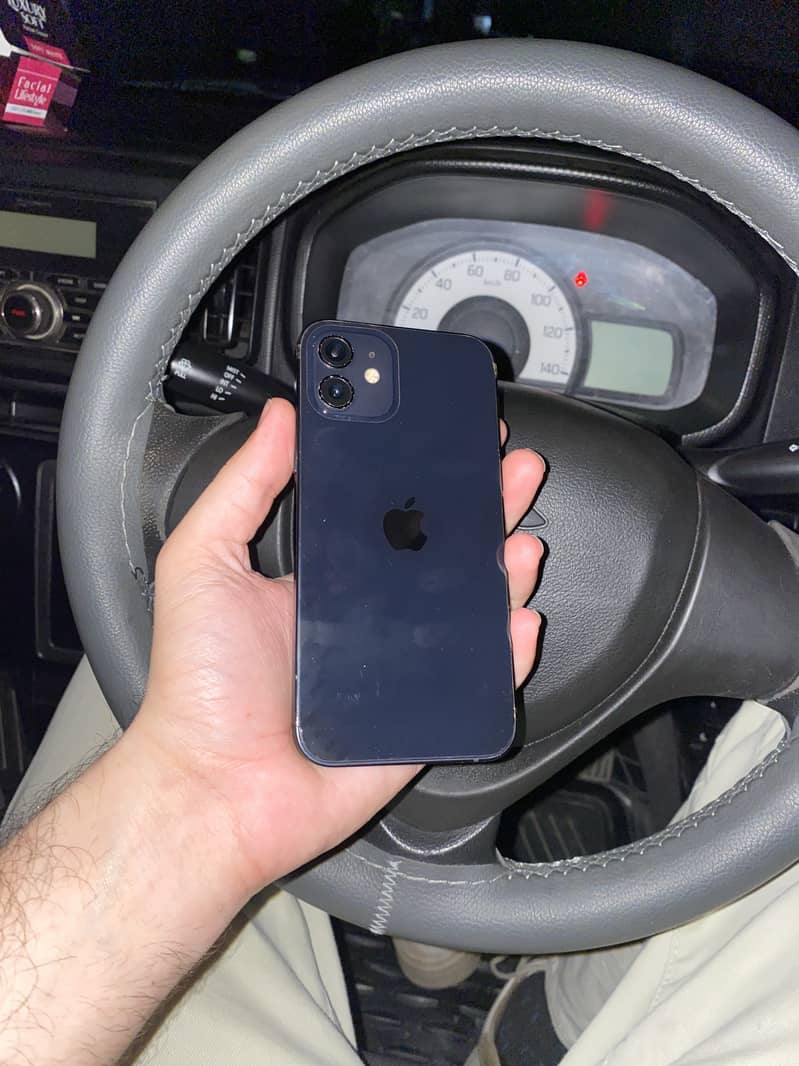 Apple iPhone 12 0