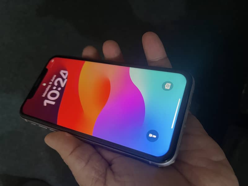 Apple iPhone 11 3