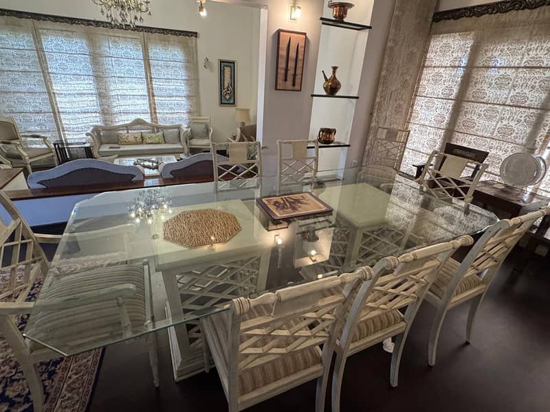 luxury dining table 0