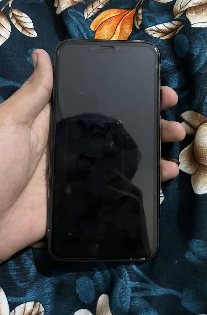 Apple iPhone 11 3