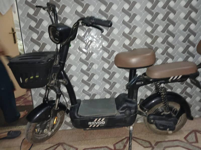 Reevo A04 3