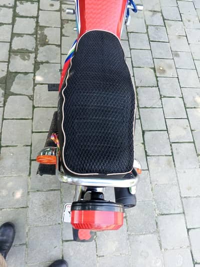 125 bike seet 2022 model