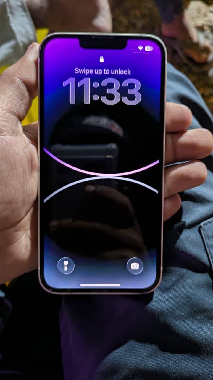 Apple iPhone 13 6