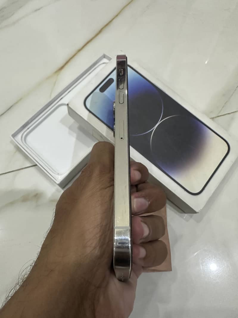 Apple iPhone 14 Pro Max 2