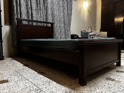 Wooden Single bed