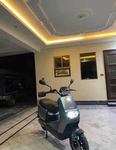 Metro scooty E8S 2024 model 0328,3263,634,,