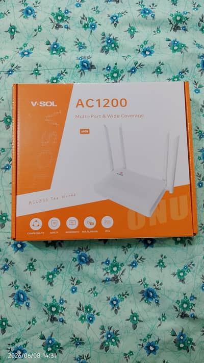 V. Sol Fiber Wifi Device.  Complete Box