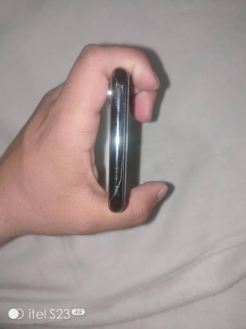 Apple iPhone X 0