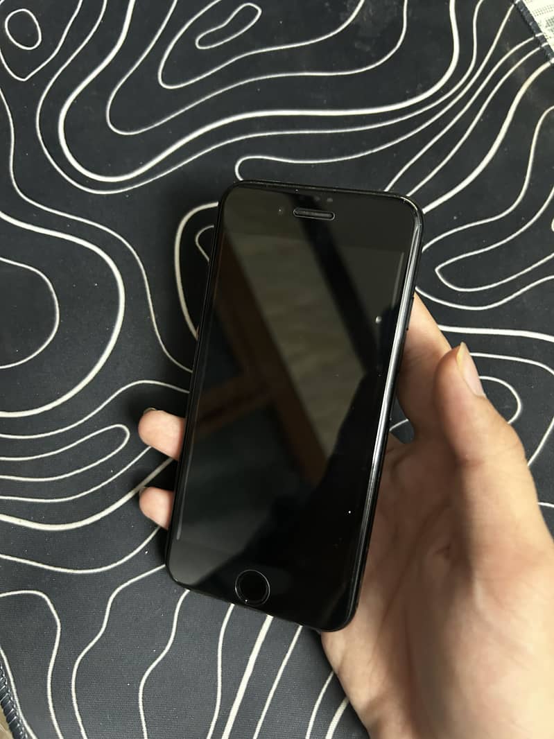 Apple iPhone SE 3